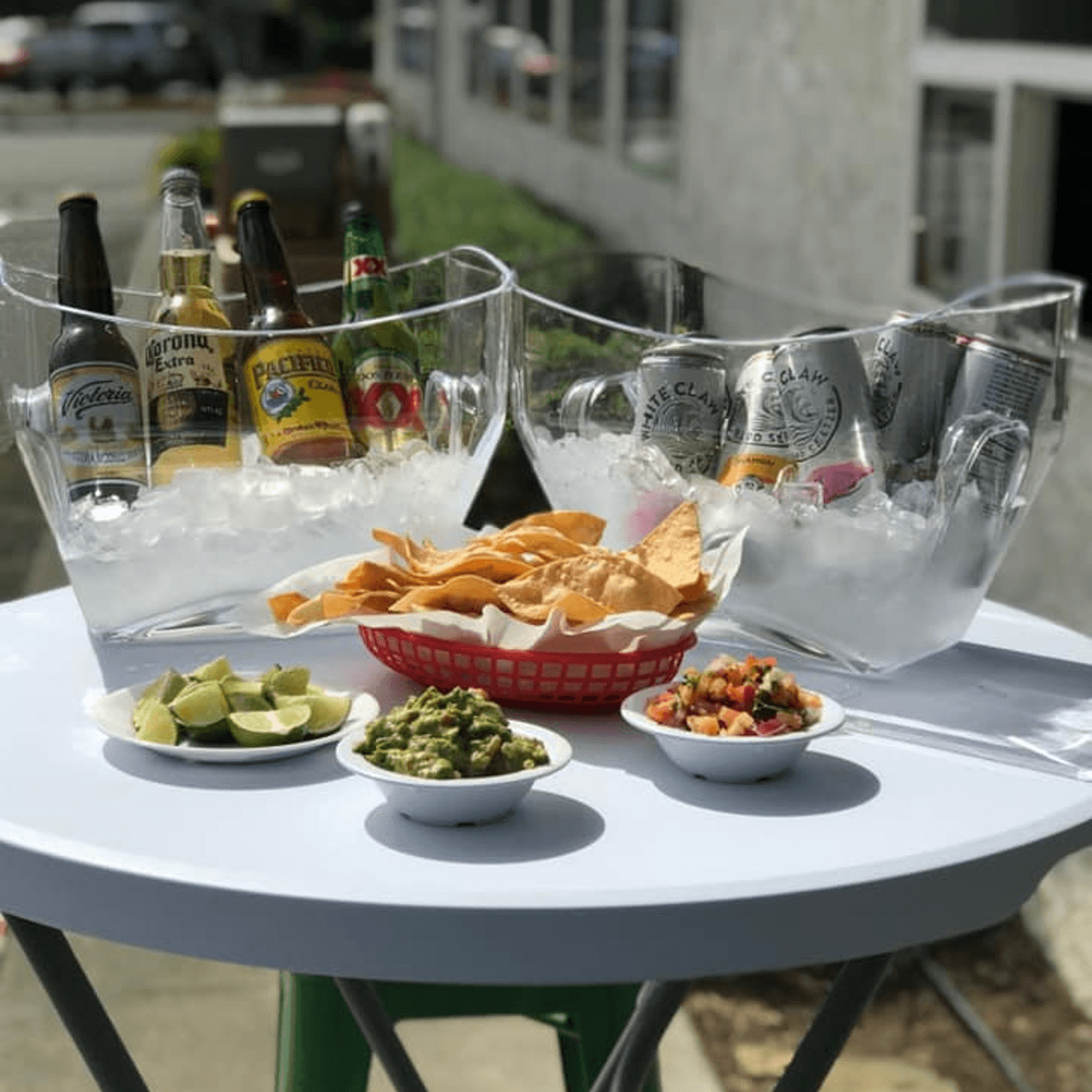 Signature Dishes & Refreshing Drinks