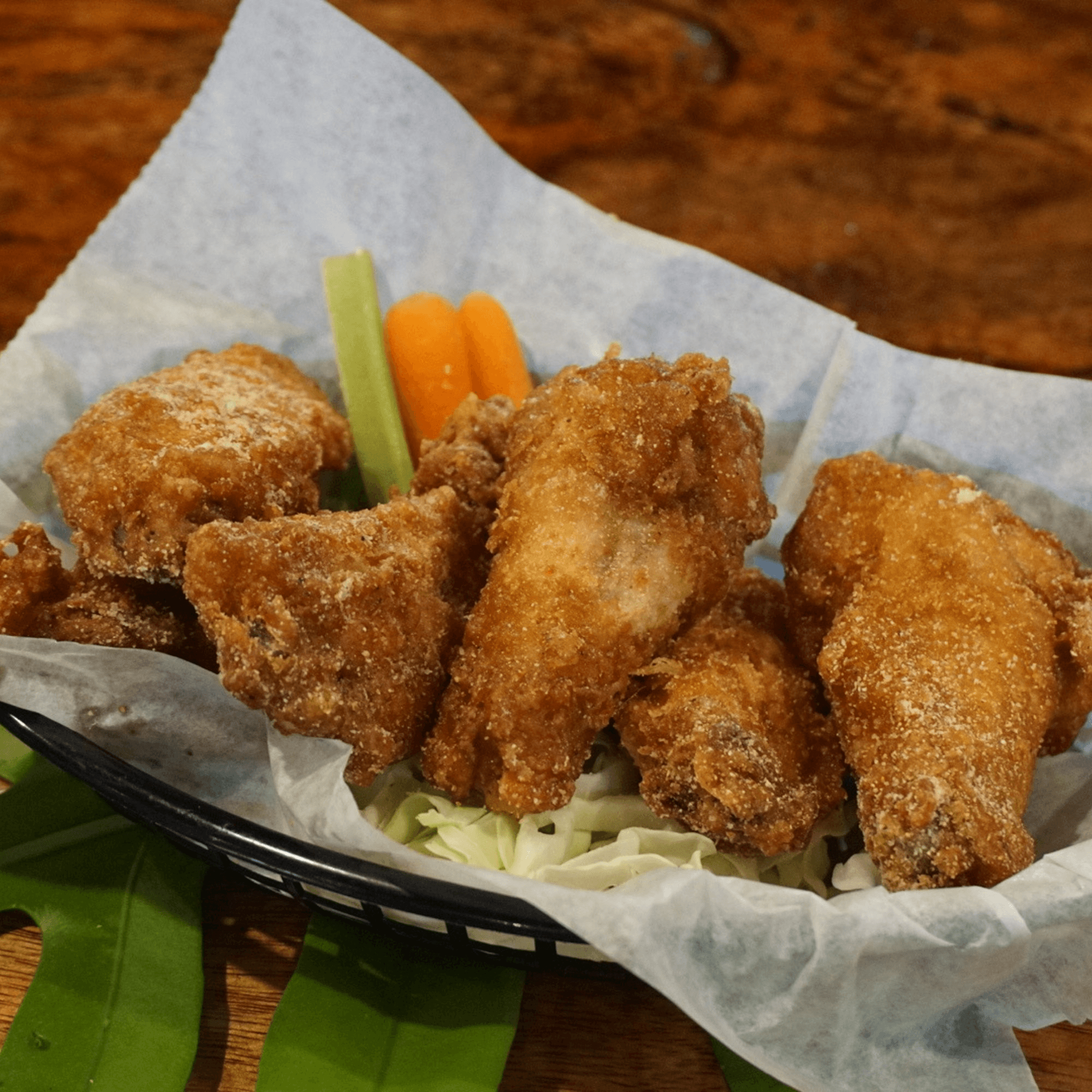 Johnny's Wingz N Tingz gallery image #1