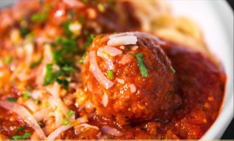 Spaghetti with Meatballs (Entree).