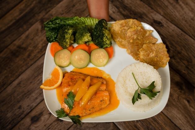 Salmon en Salsa De Mango.