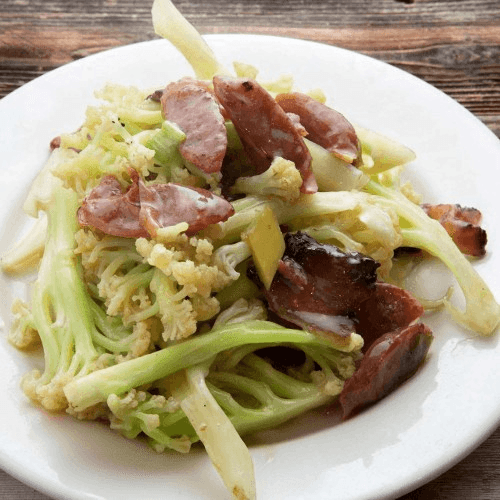 Sauteed Taishan Broccoli Flower with Preserved Meat 臘味炒台山椰菜花