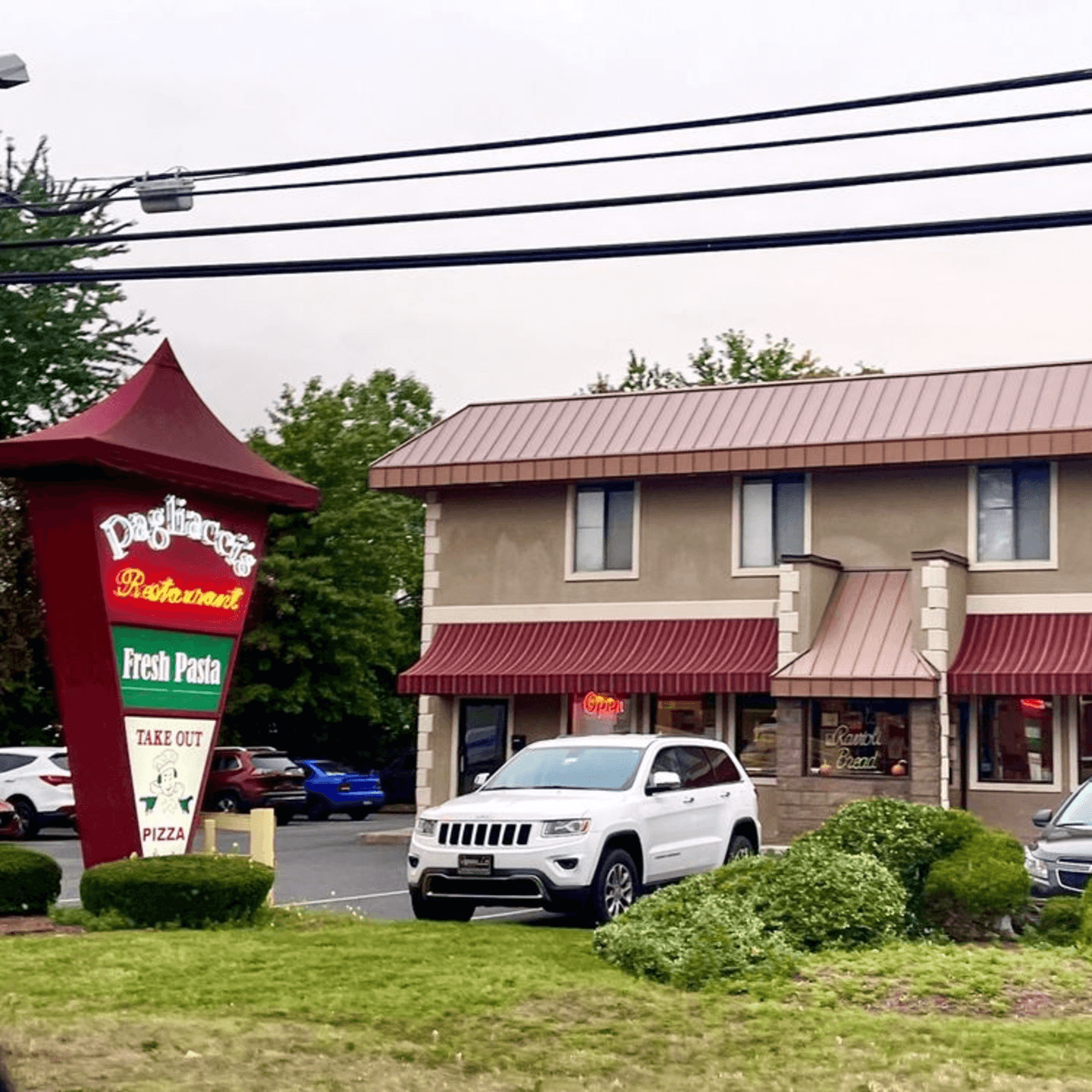 Welcome to Pagliacci's Restaurant
