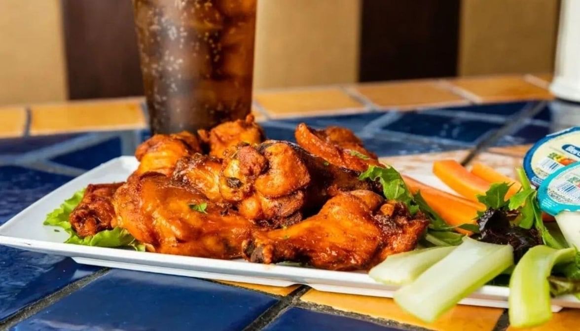 Georgia Diner Jumbo Buffalo Wings (Jumbo Buffalo Wings).