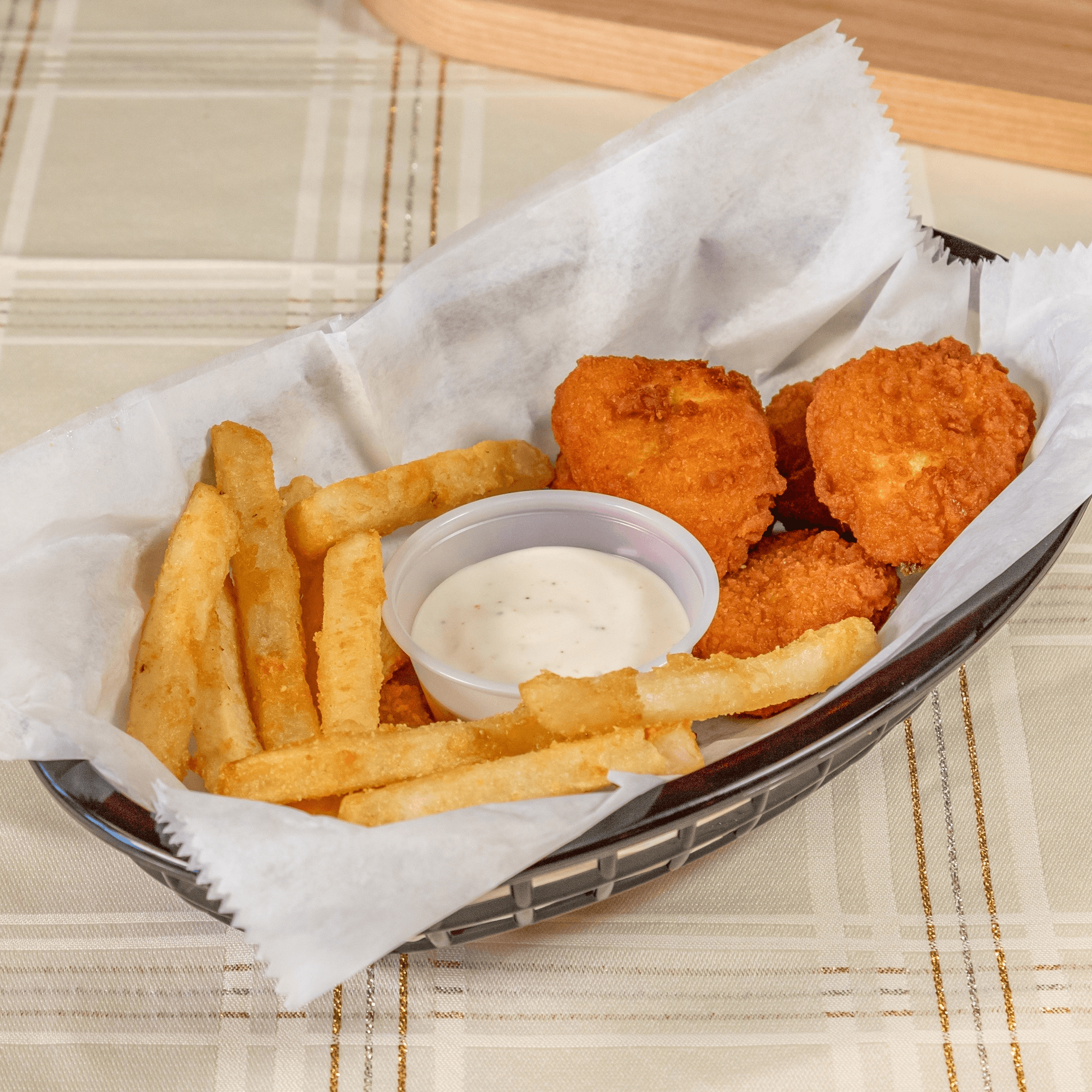 Chicken Nuggets With Fries 5 Pieces.