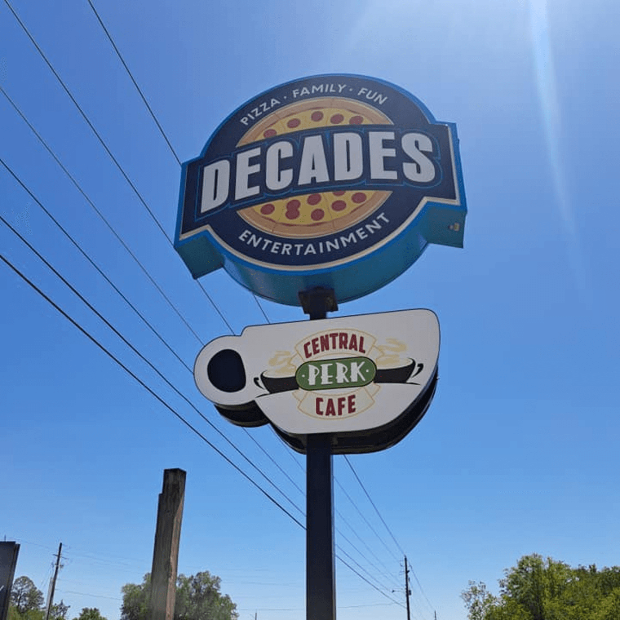Decades Family Restaurant gallery image #1