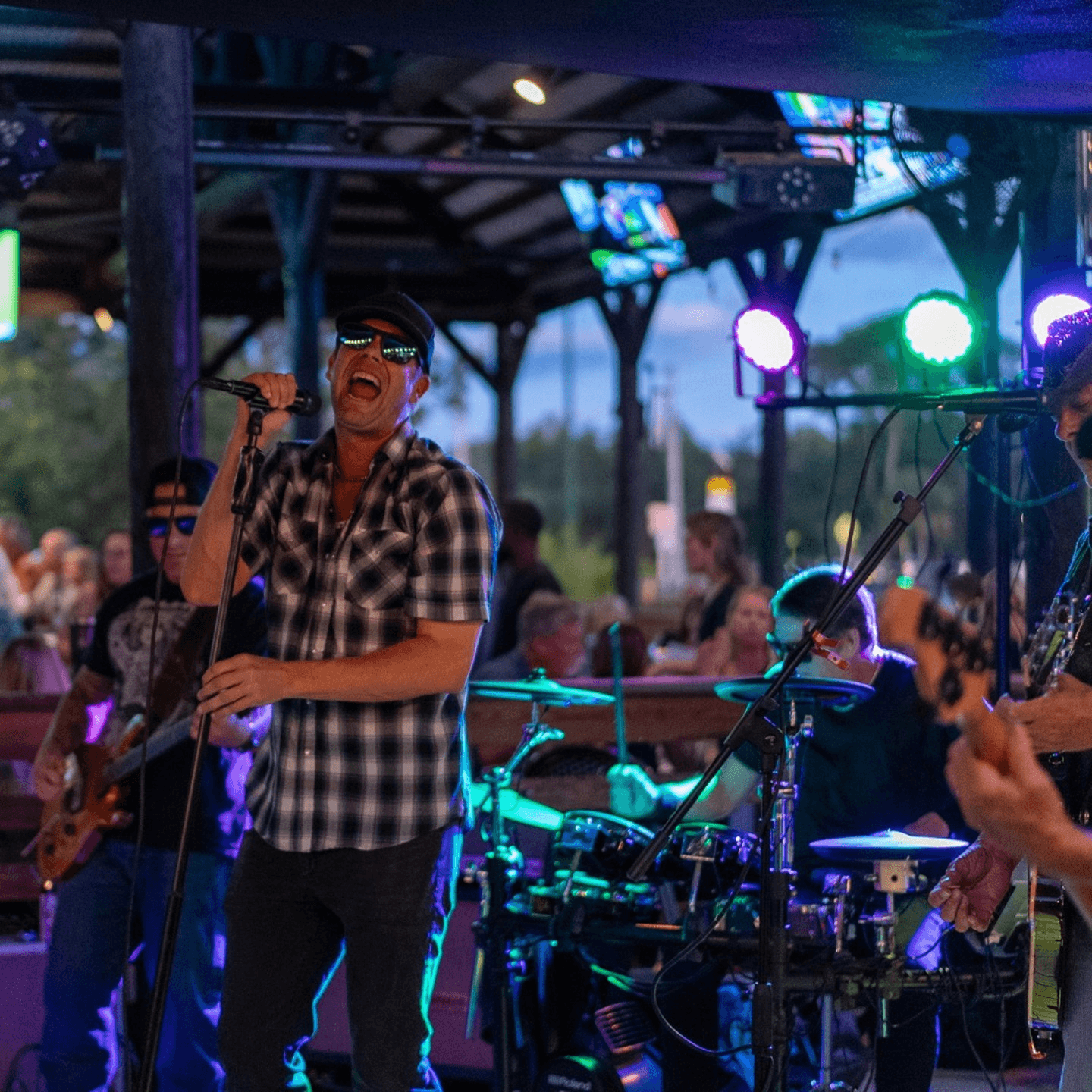 Live Music and Good Vibes