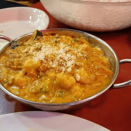 Navaratan vegi korma.