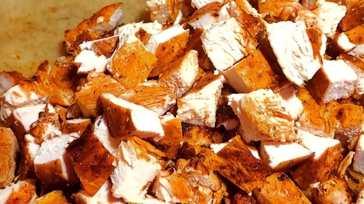 2 Meat Chopped Chicken Plate.