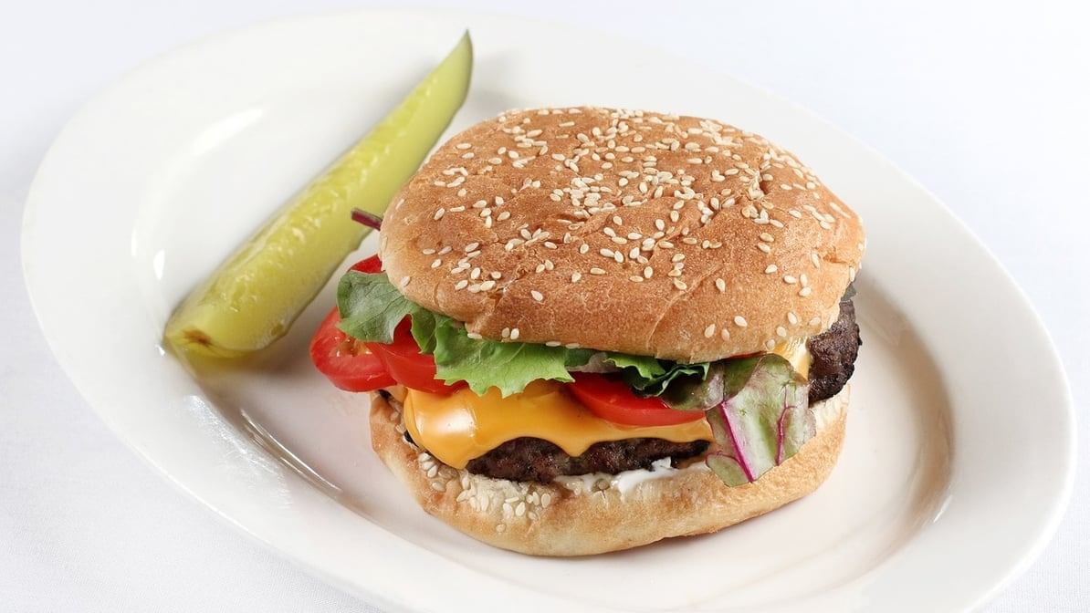 American Classic Cheeseburger.