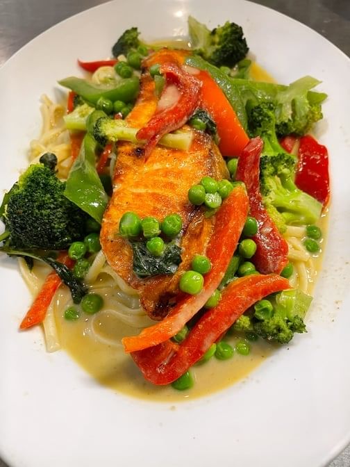 Green Spaghetti Salmon.
