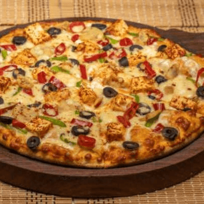 CHILLI PANEER PIZZA.