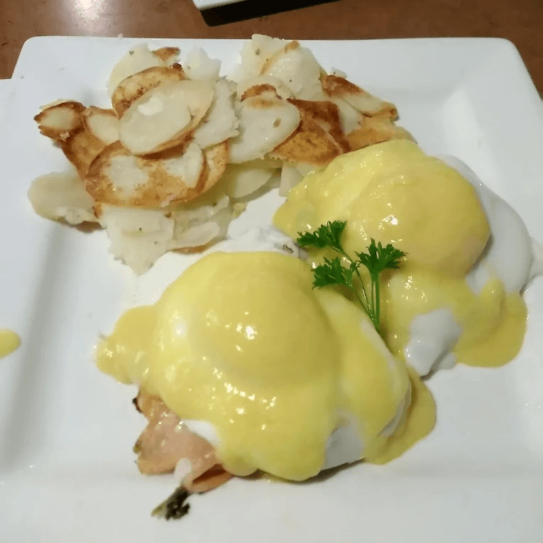 Crab Benedict.