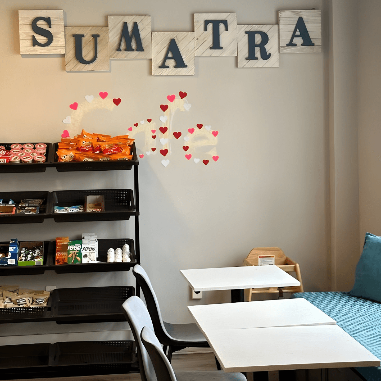Dine In and Savor the Café Comfort