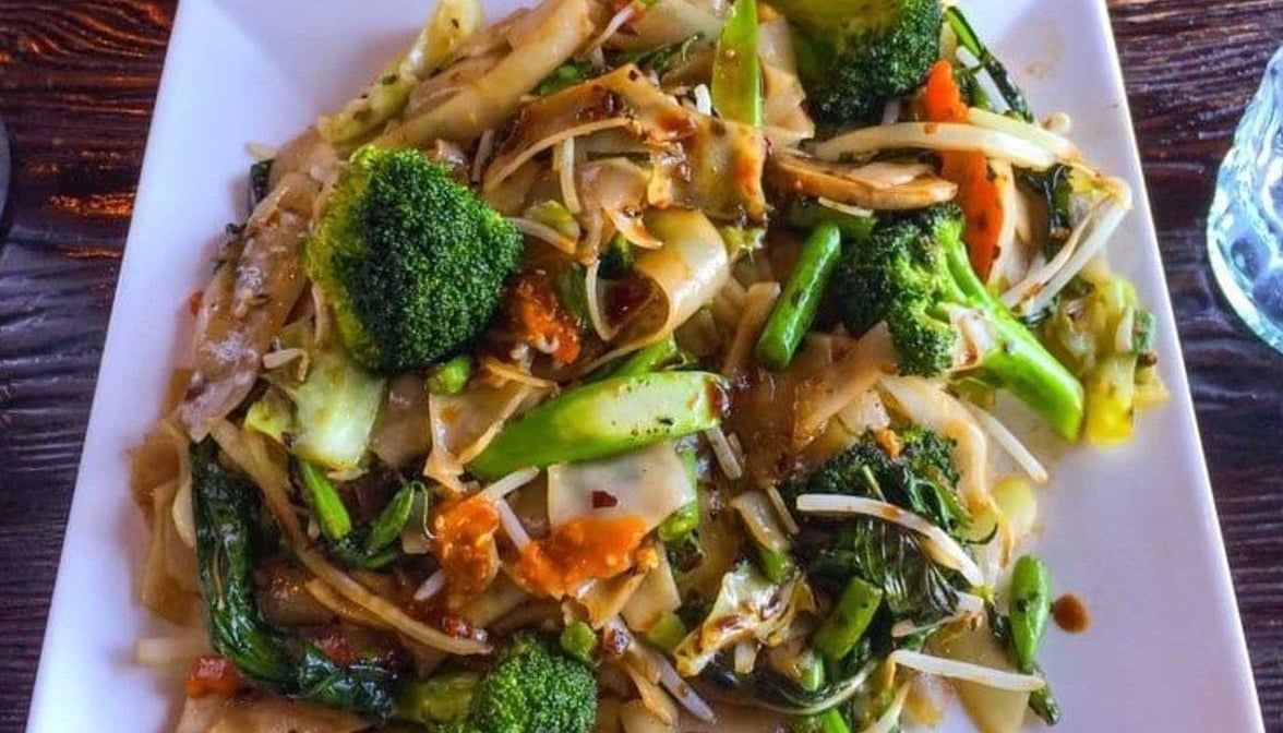 Rad Nah Kee Mow Noodles.