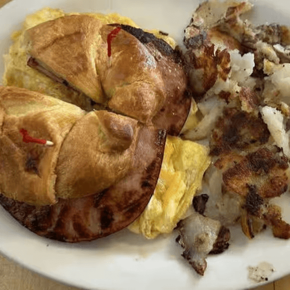 Croissantwich with Ham.