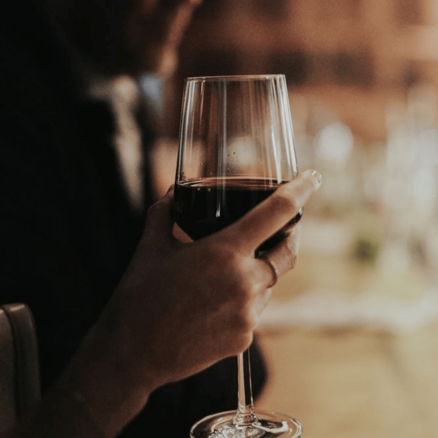 Join Our Exclusive Wine Club🥂
