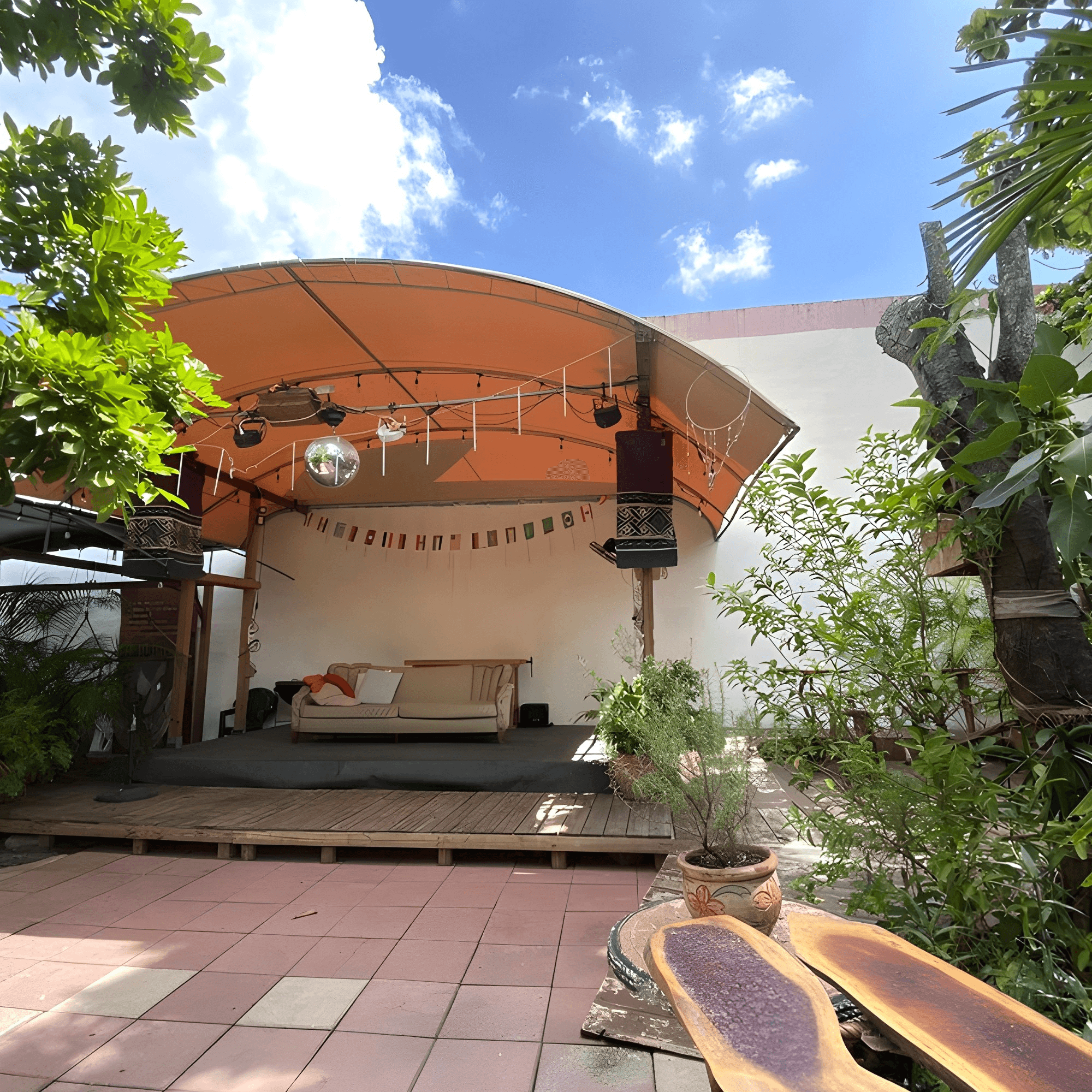 Naomi's Garden Restaurant & Lounge gallery image #3