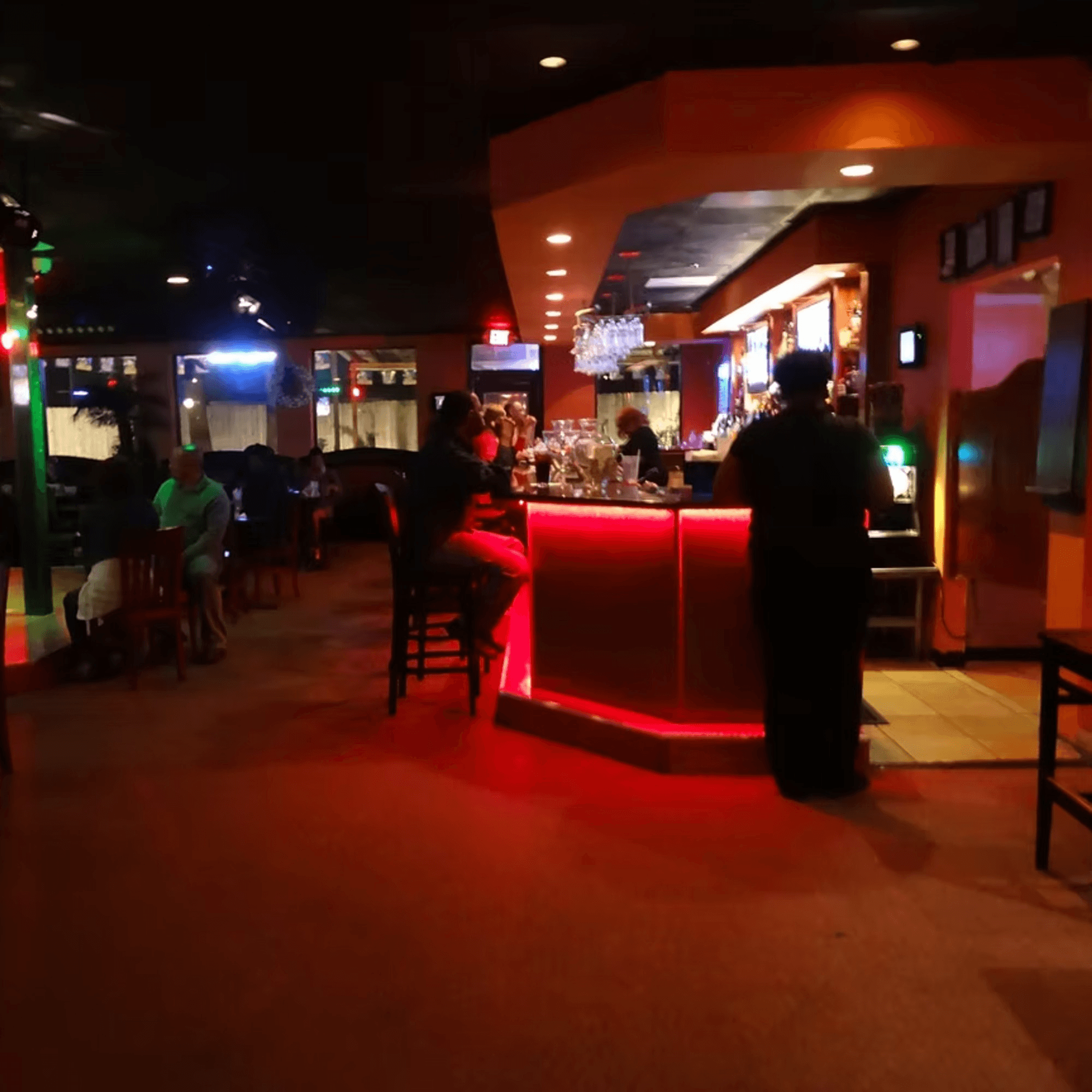 Chicago Bar & Grill gallery image #33