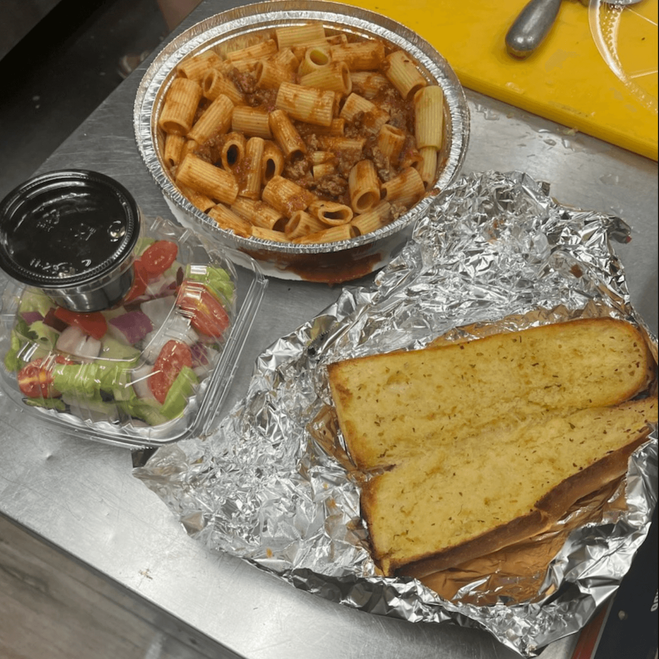 Tuesday Special : 4 Tacos + Salad + 20oz Soda.