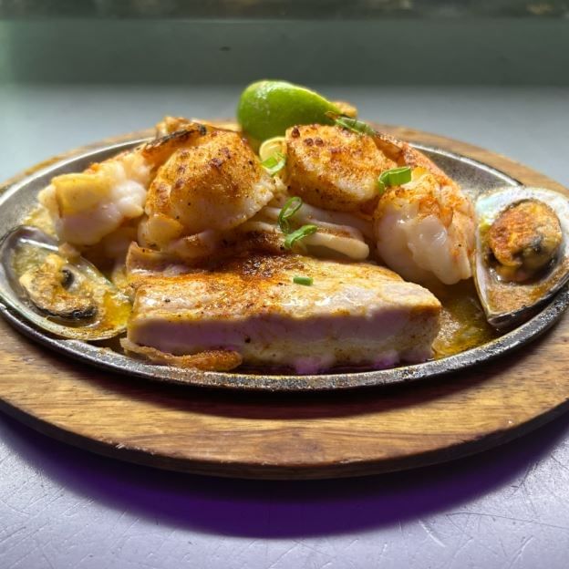 Broiled Sailors Platter.