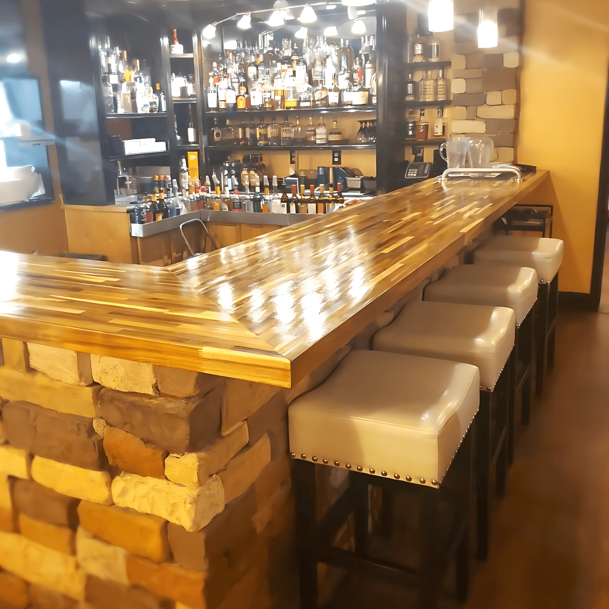 Vitor's Bistro & Sushi Bar gallery image #2