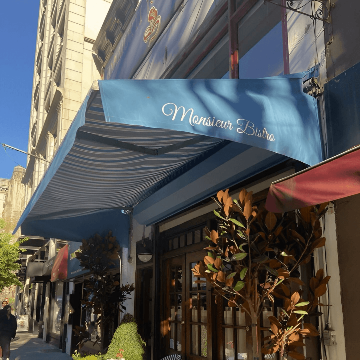 Welcome to Monsieur Bistro