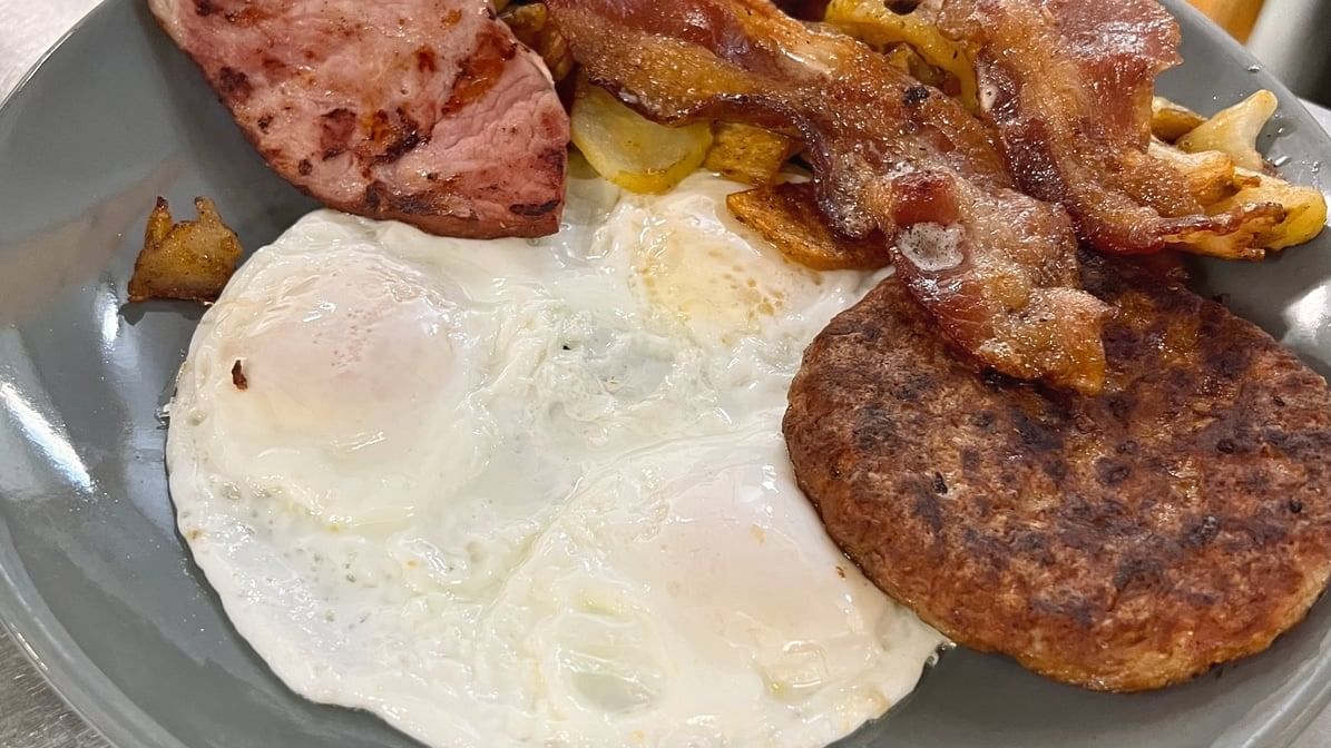 Zeus( Big Breakfast).