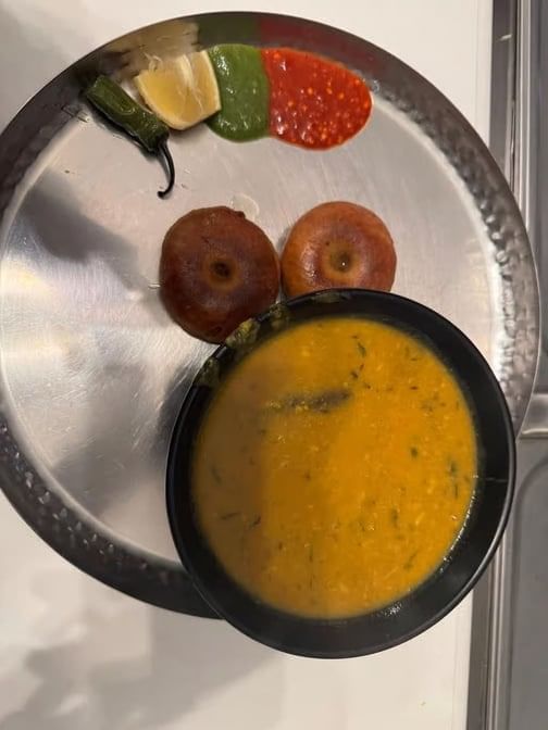 2 Baatis, 16 Oz Daal with Red & Green Chutneys.