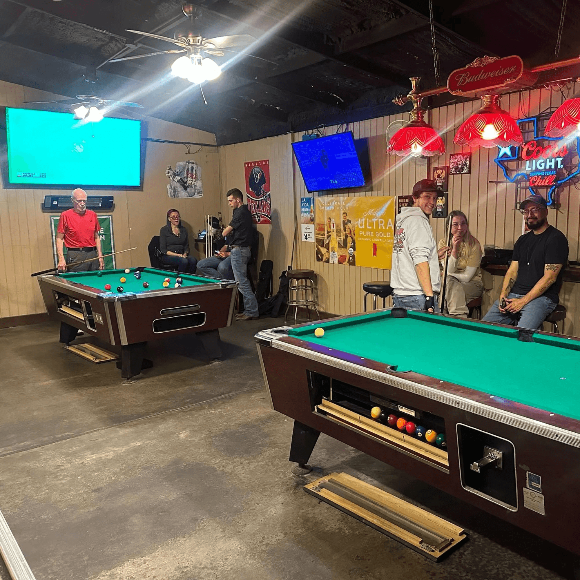 Wolfies Restaurant and Sports Bar gallery image #20