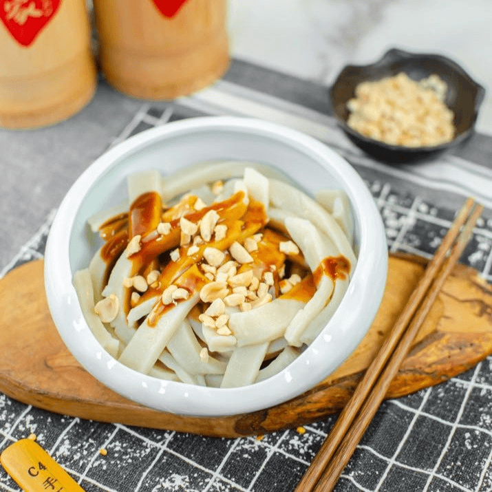 Handmade Sweet Water Noodle (Chengdu) 纯手擀手压甜水面 (成都).