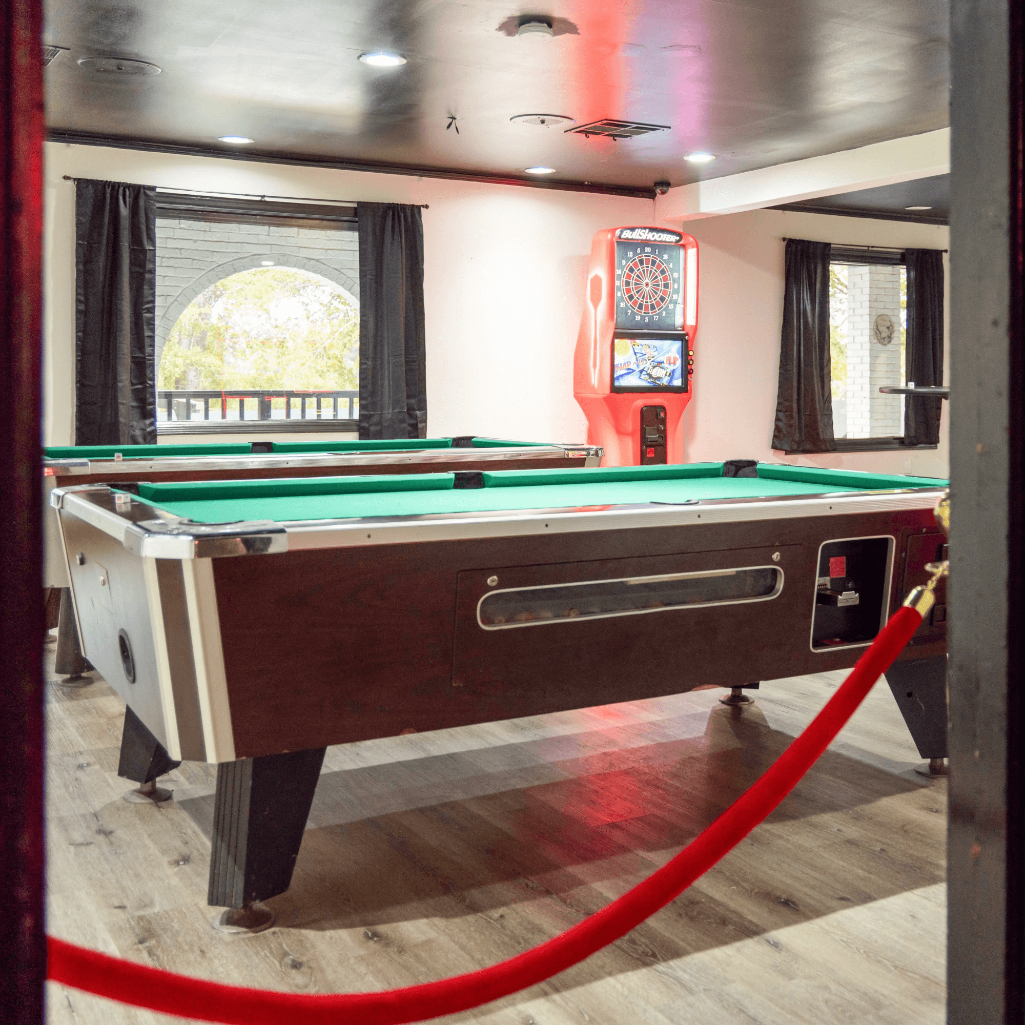 Frozen Notes Pizza & Karaoke Bar gallery image #4