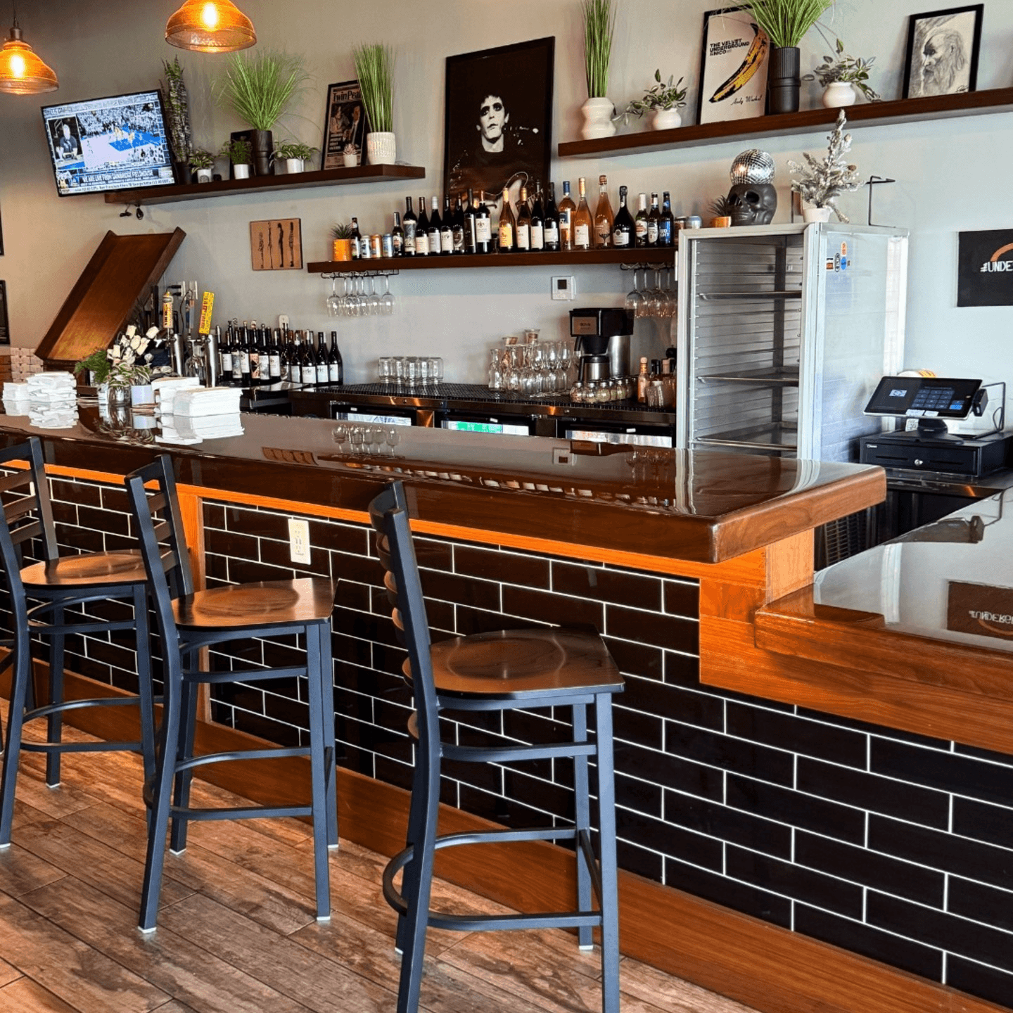 Fresh Flavors. Warm Atmosphere. Everyone’s Invited