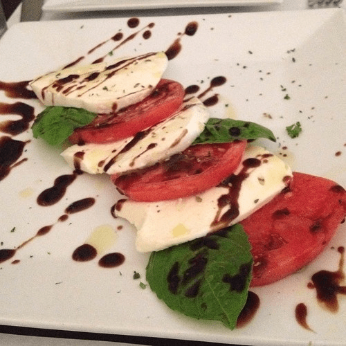 CAPRESE SALAD