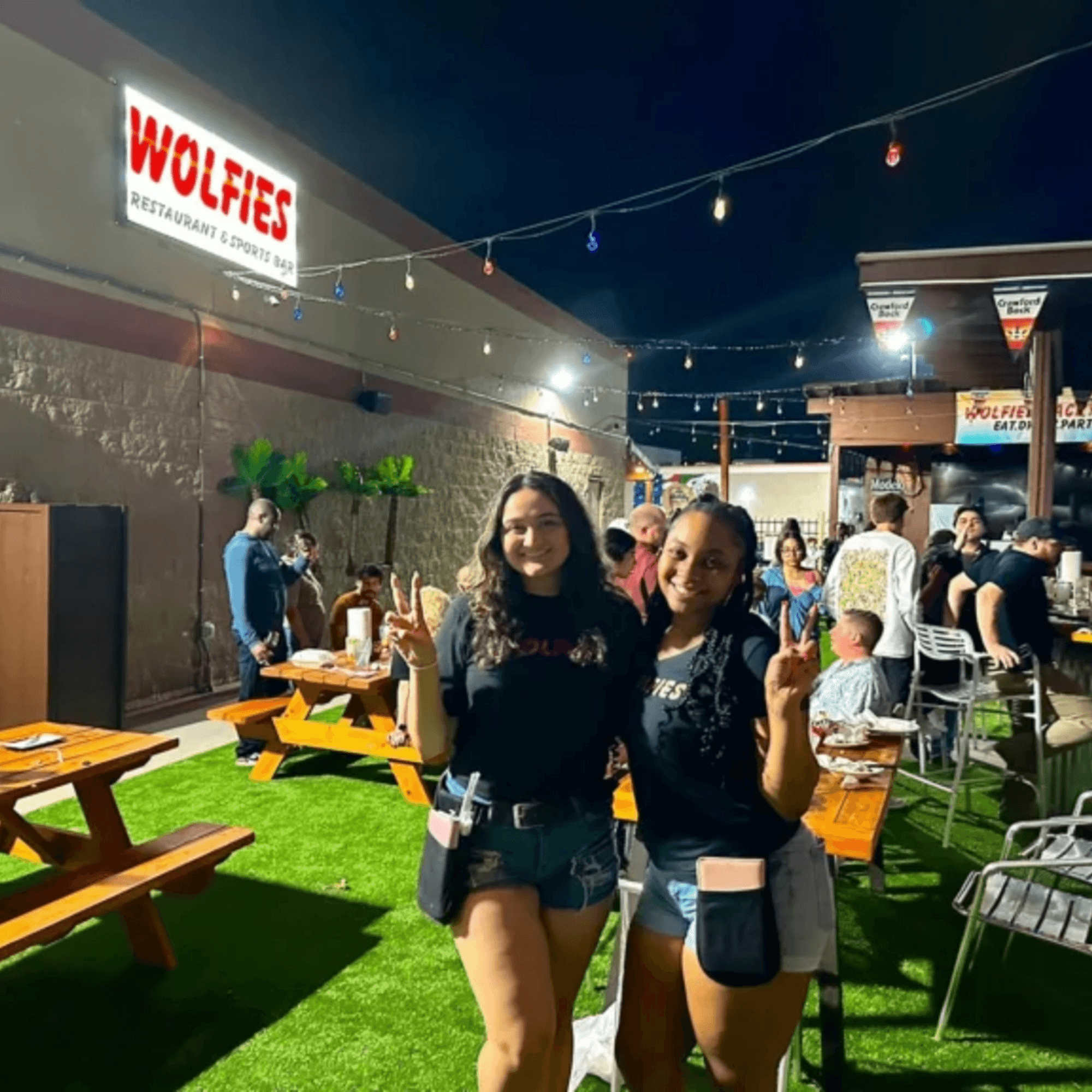 Wolfies Restaurant and Sports Bar gallery image #2