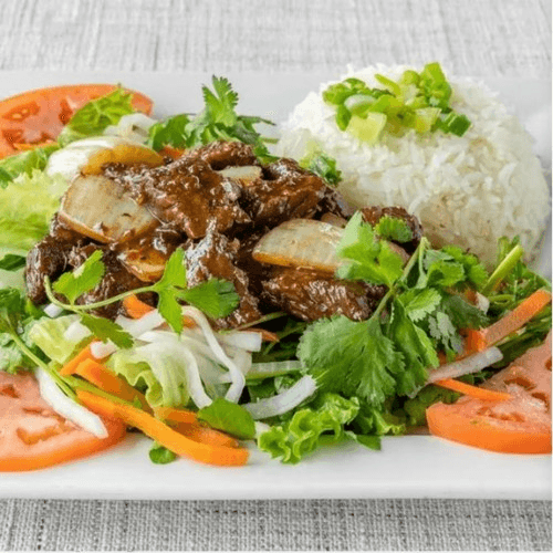 G7.  Shaky beef/ bo luc la.