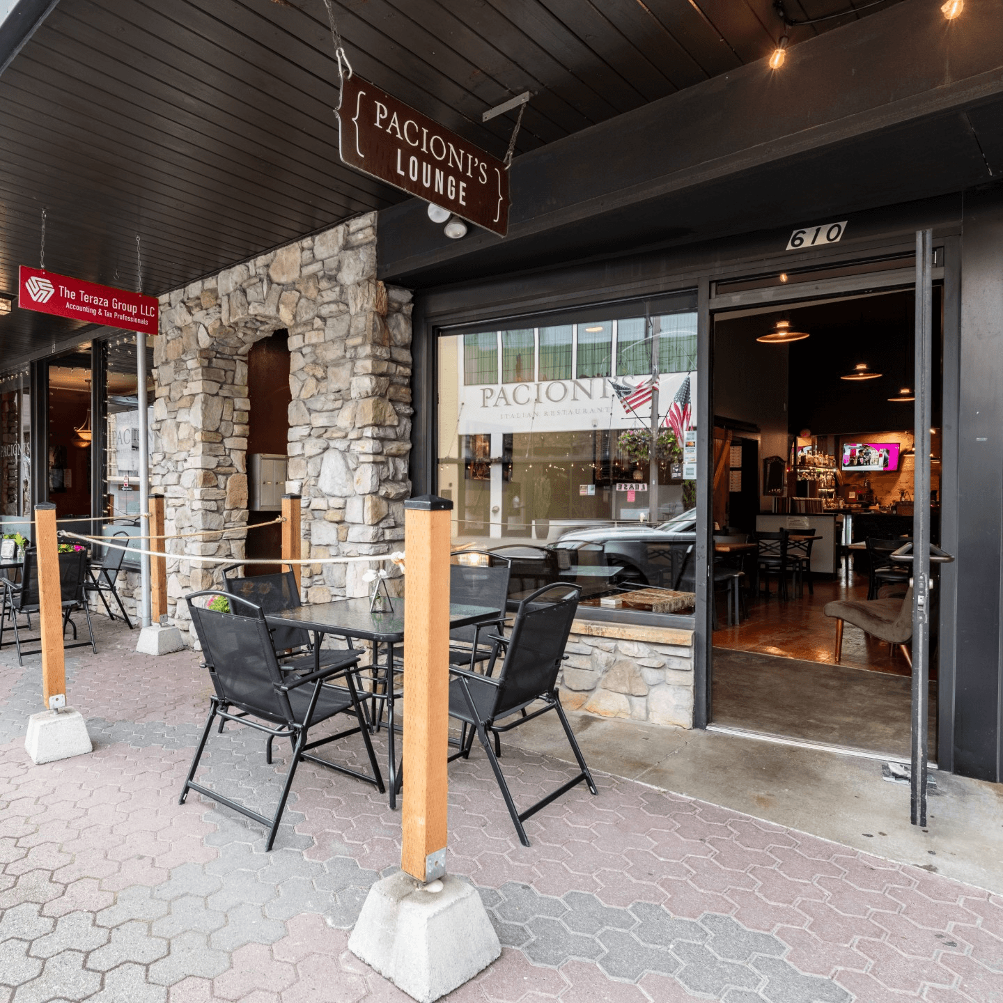 Welcome to Pacionis Italian Restaurant and Lounge