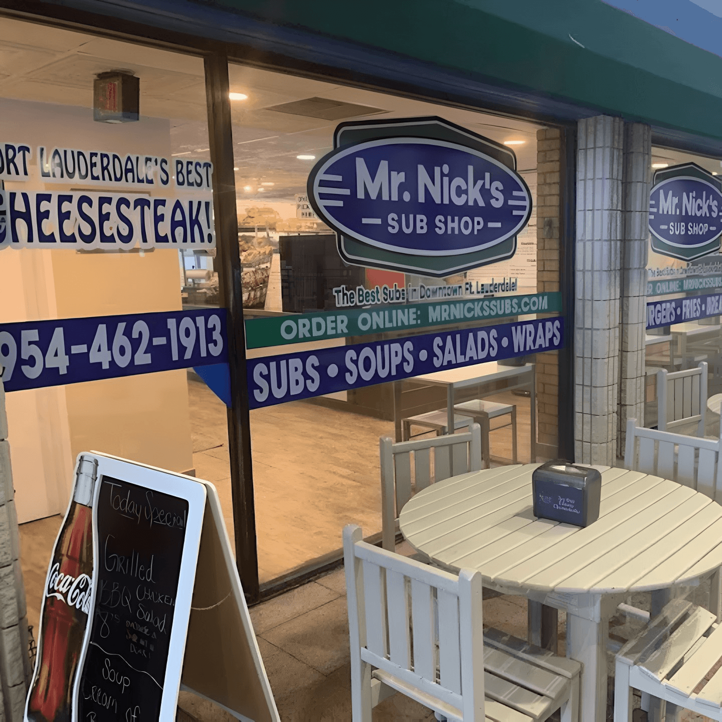 Grab a Table, Stress-Free