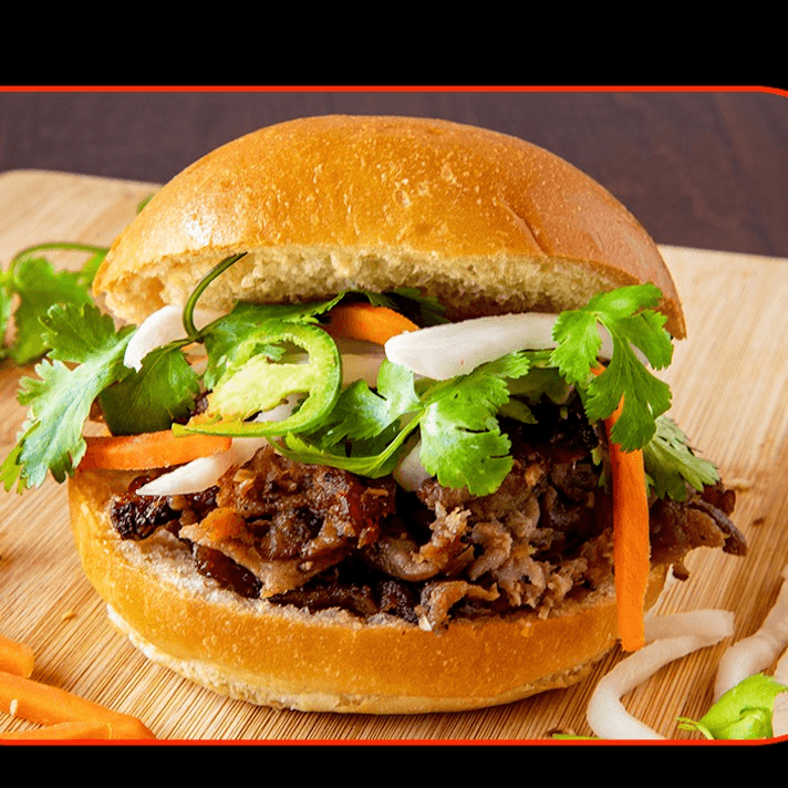 B21. BURGER GRILLED PORK / BURGER THIT NUONG.