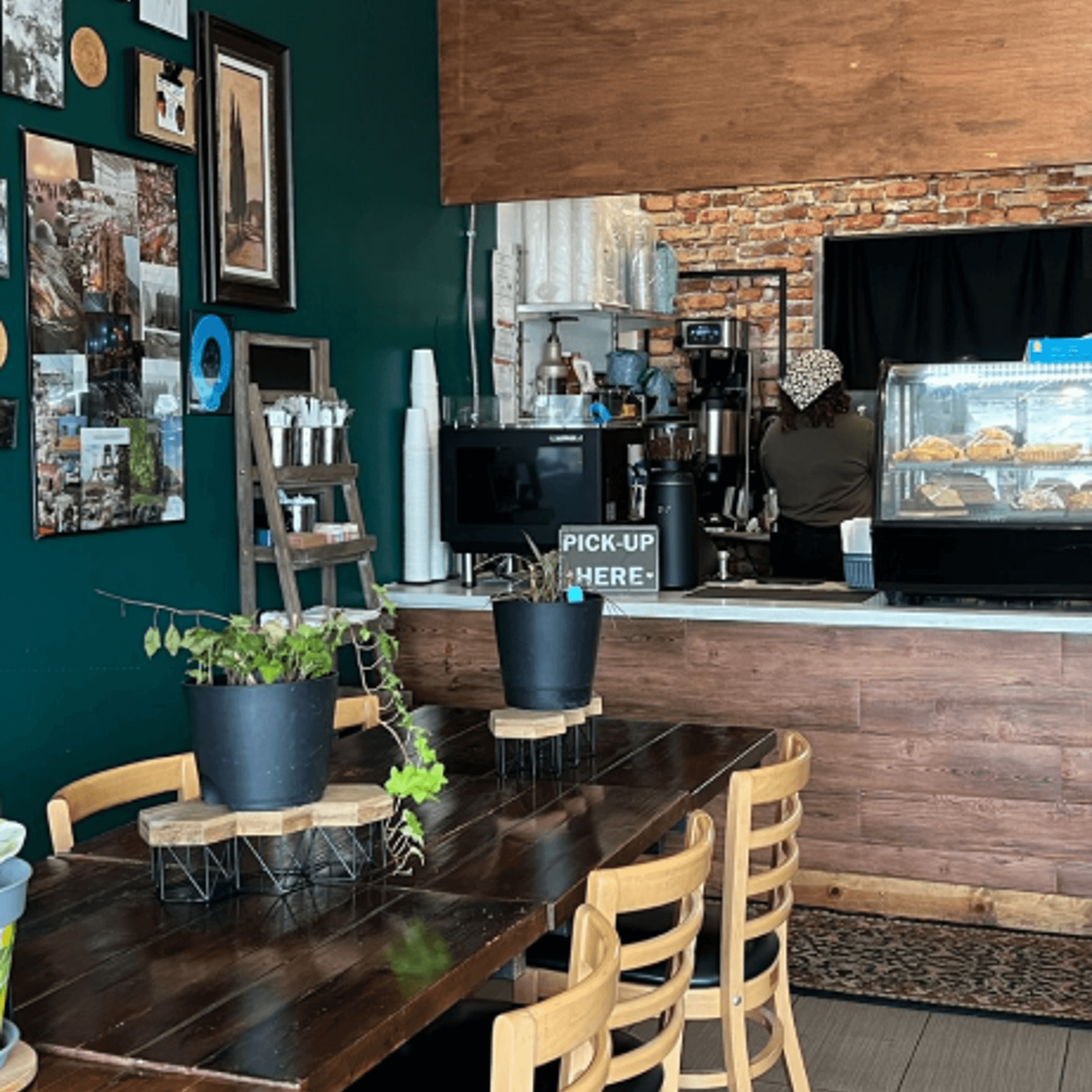 KOHI Coffee and Pastries gallery image #5