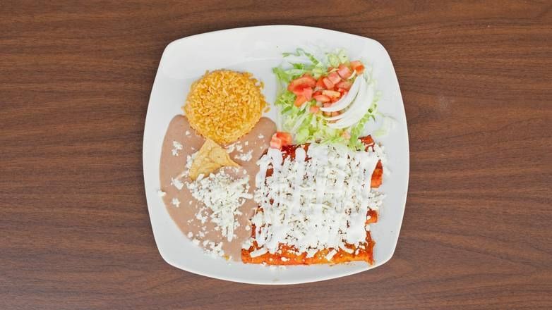Enchiladas De Bistec O Pollo / Steak or Chicken Enchiladas.
