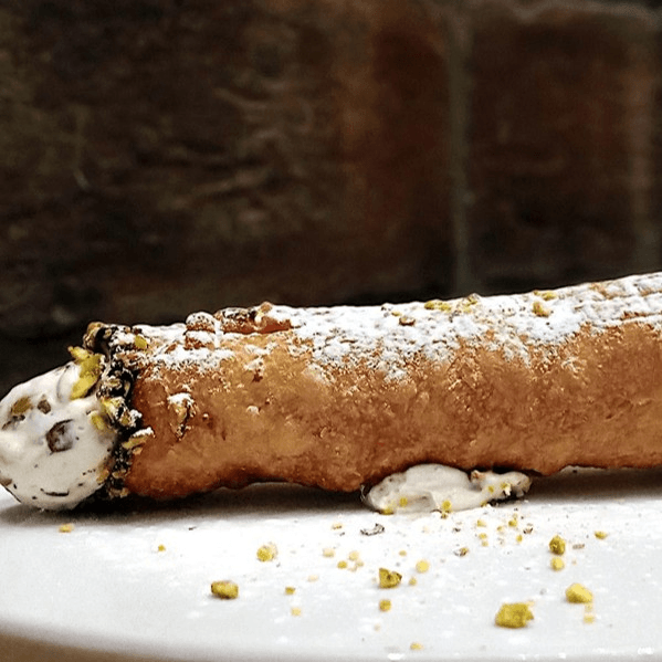 Cannoli.