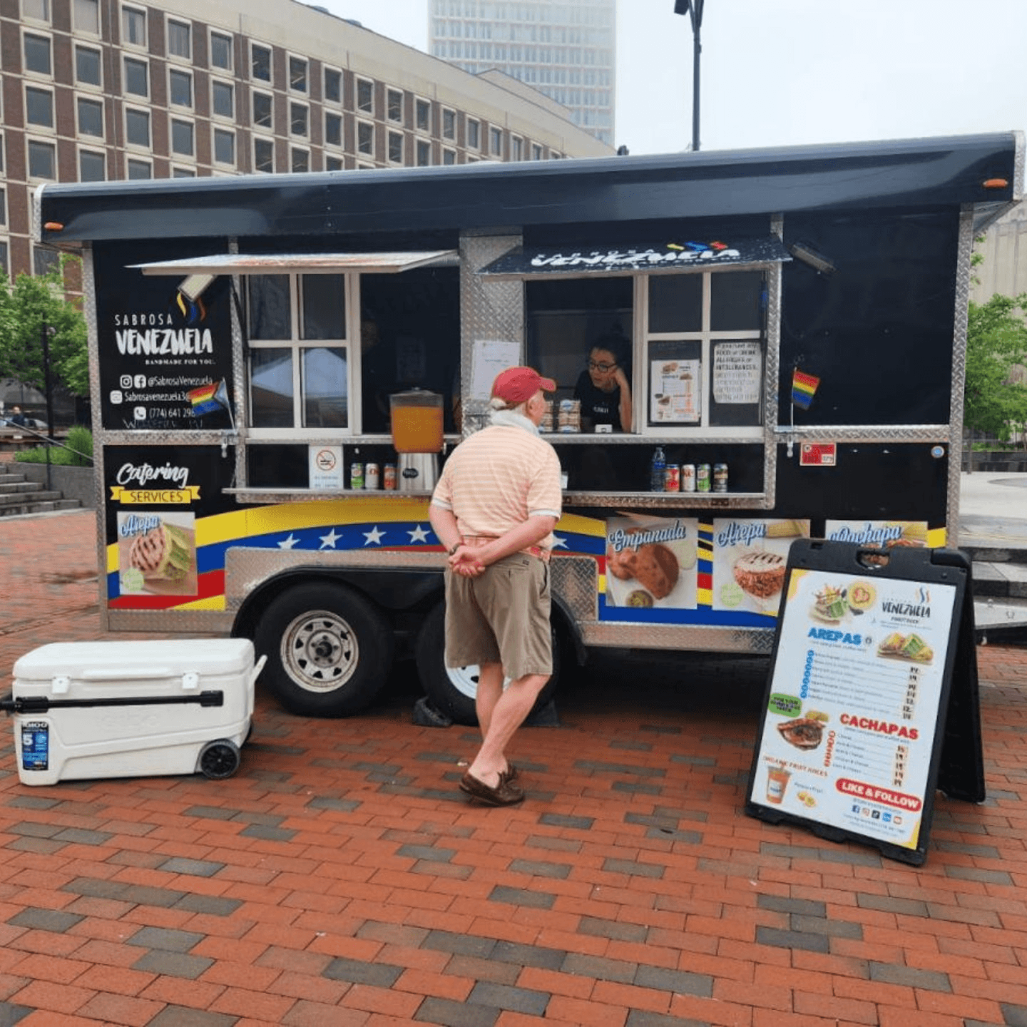 Venezuelan Food Truck Serving Fresh Flavor Fast