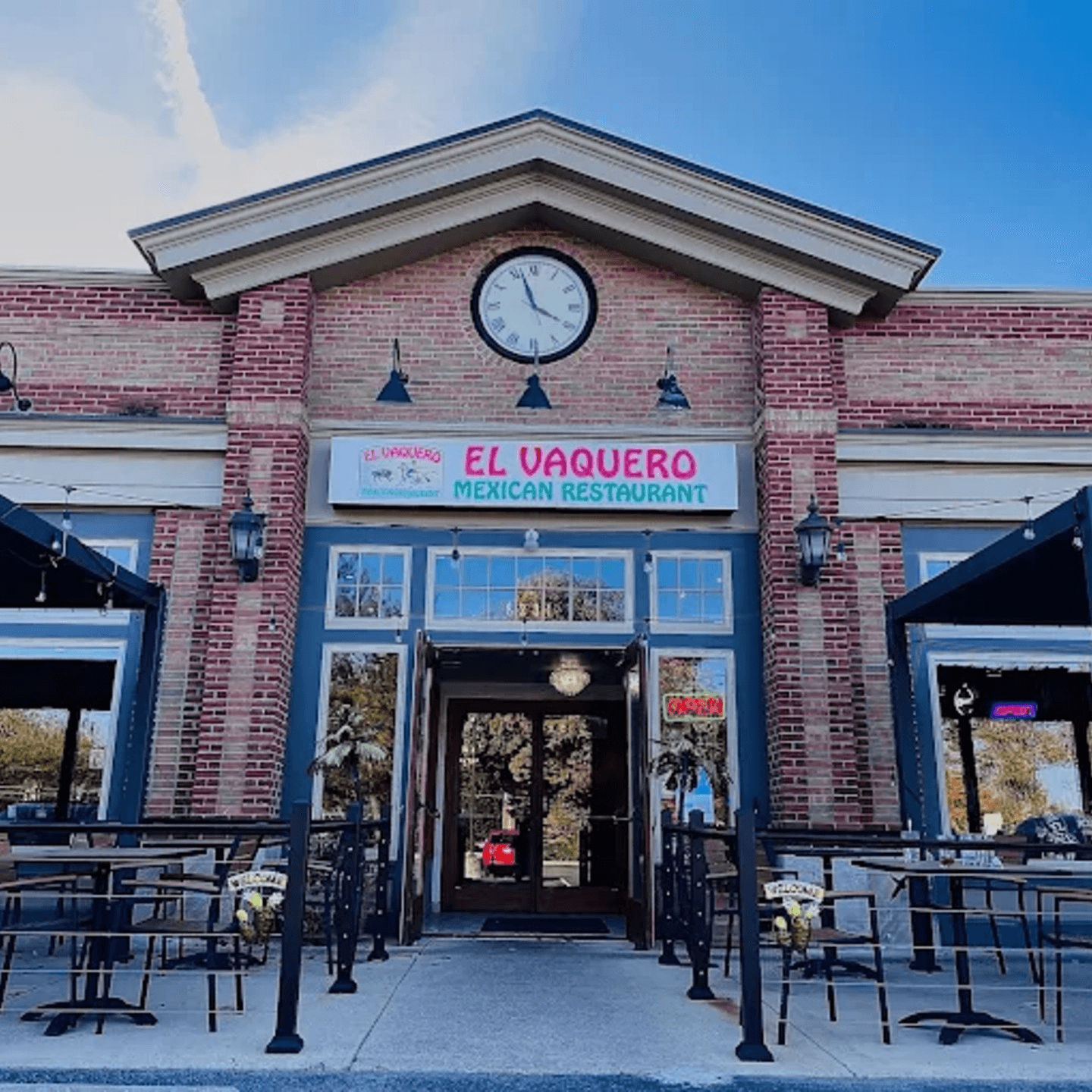 El Vaquero - 8231 N High St