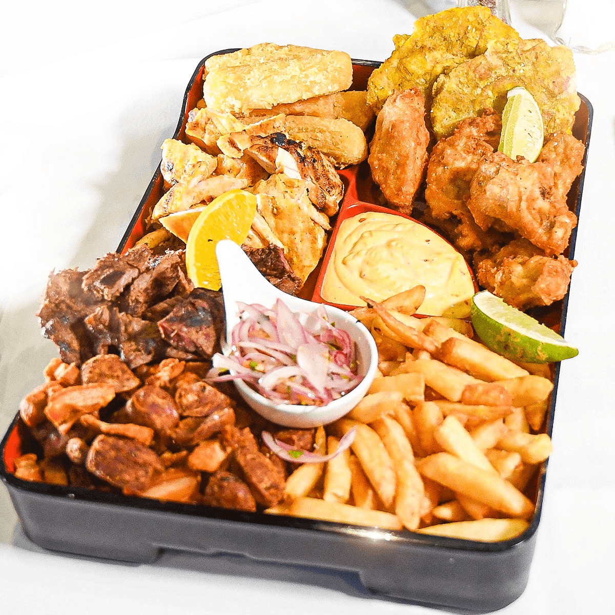 Picada Sabor Latino Tierra.