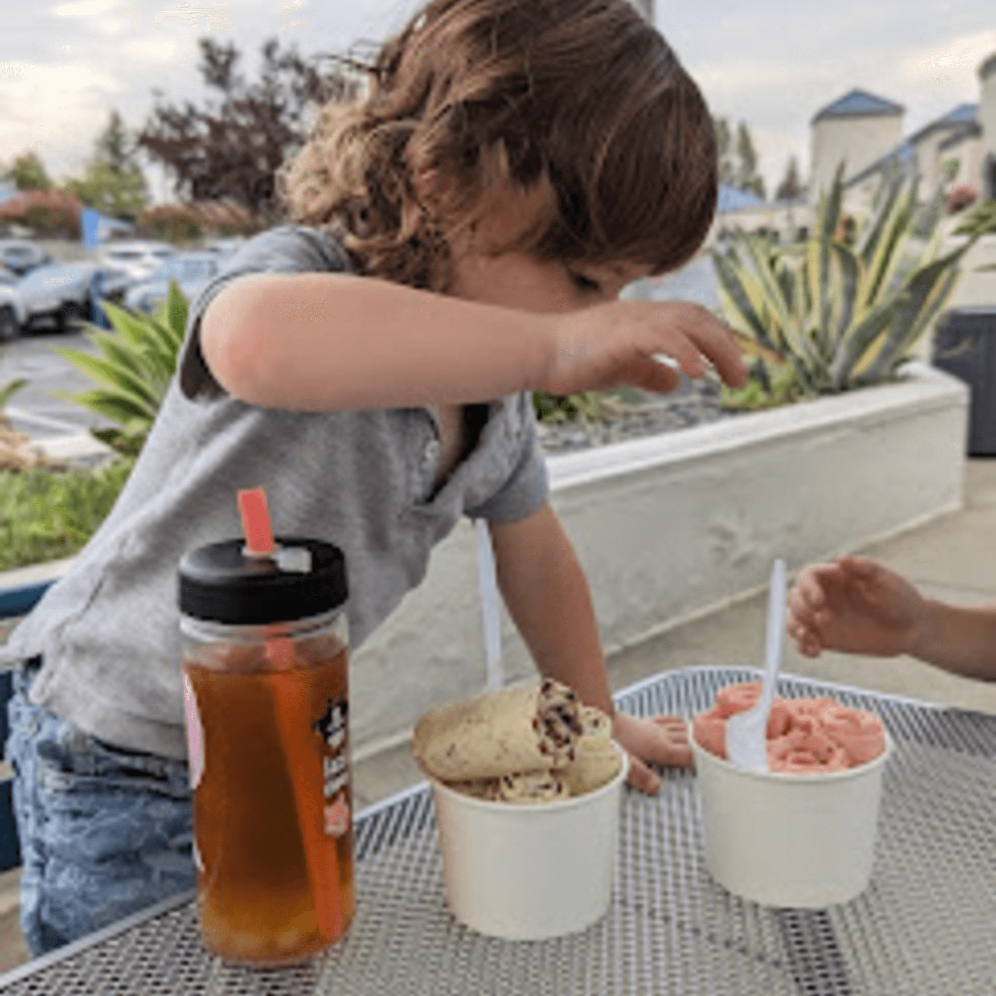 Lazi Cow gallery image #6