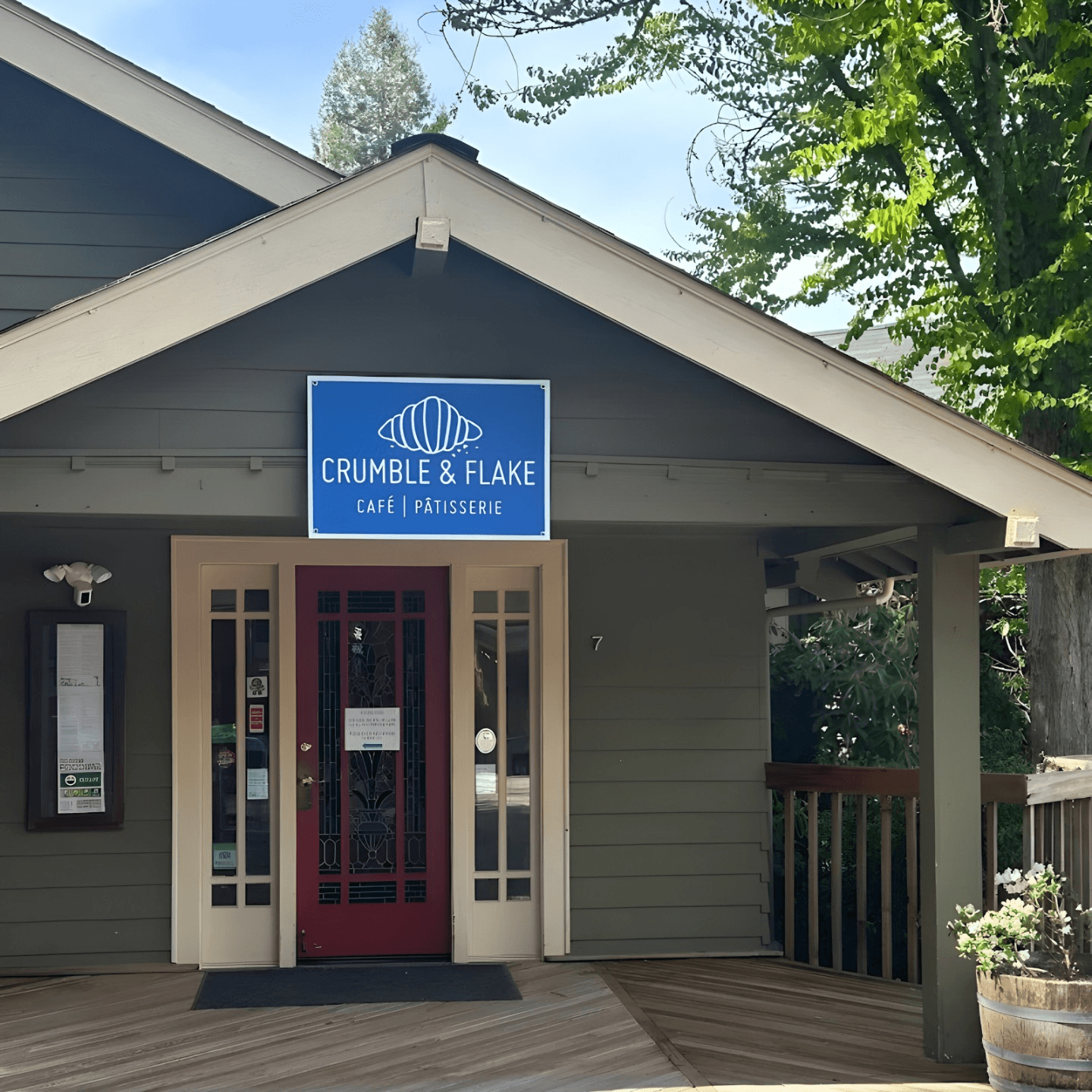 Welcome to Crumble & Flake Café Pâtisserie