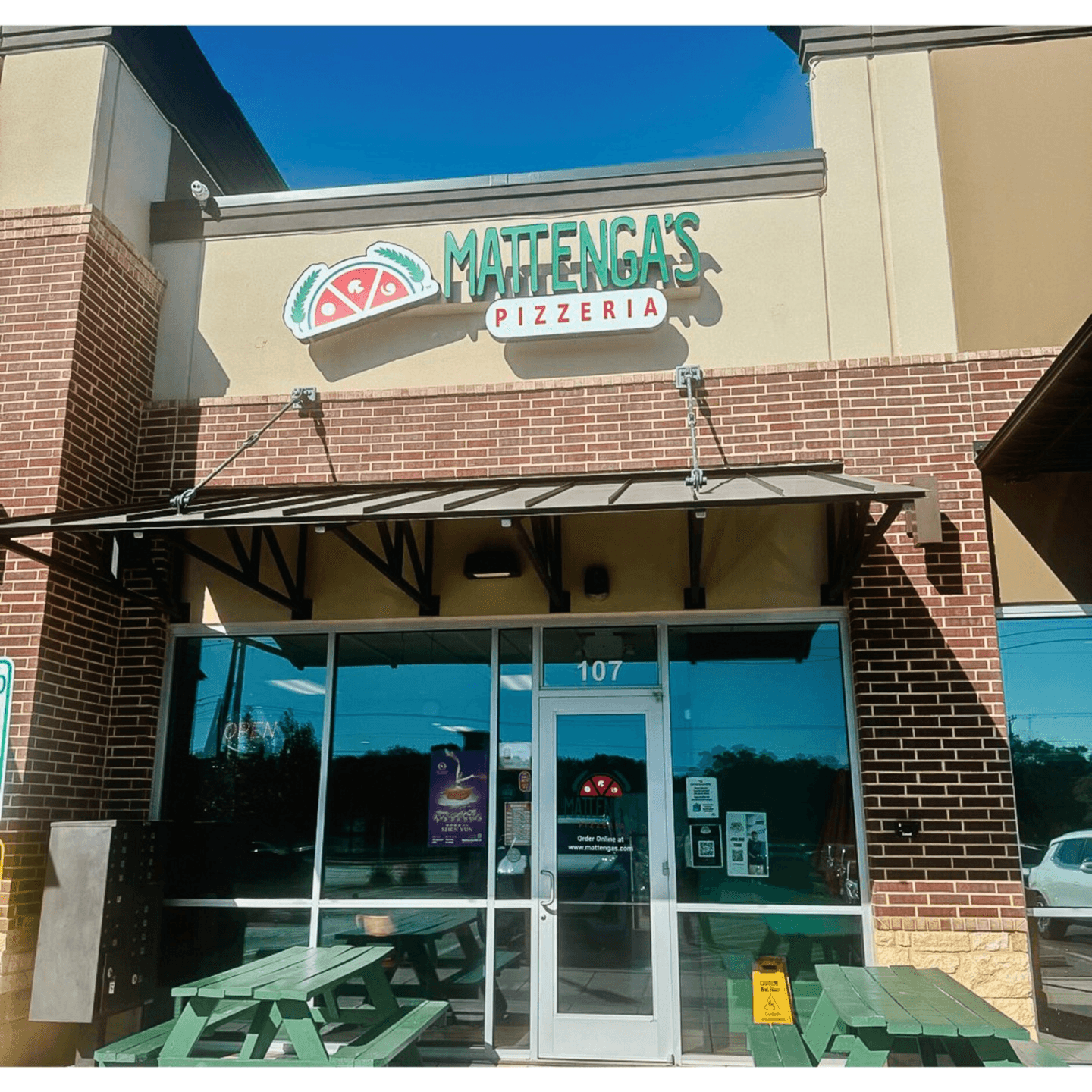 1 - Mattenga's Pizzeria 46 HW New Braunfels