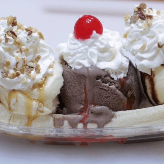 Traditional Banana Split.