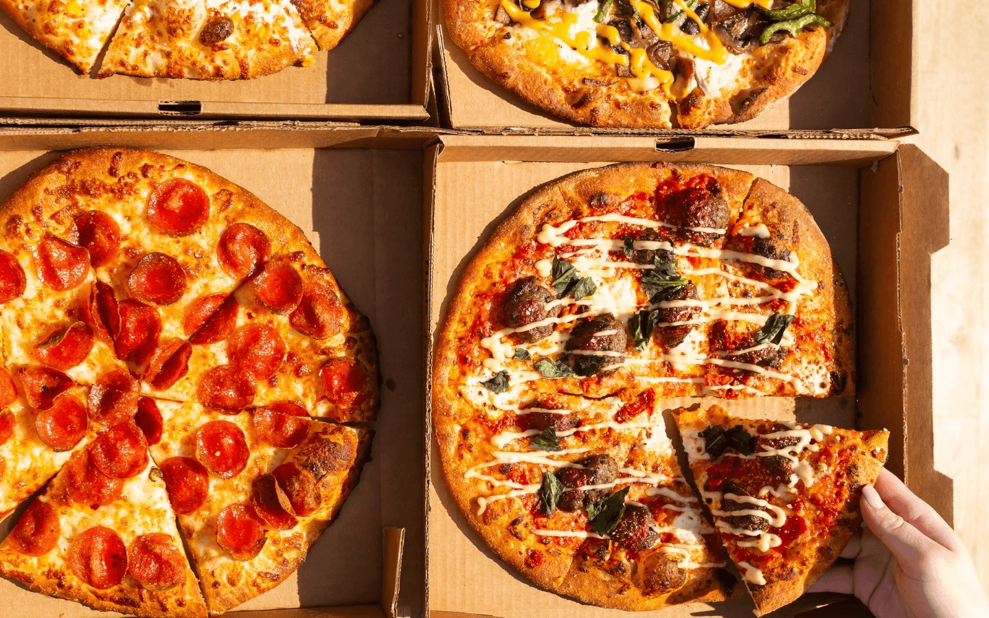 Join Mondo Pizza  Rewards Program