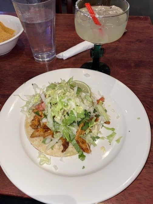 86. Soft Shell Taco Con Pollo.